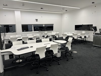 Trading Floor and Strategy Lab, University Square Stratford